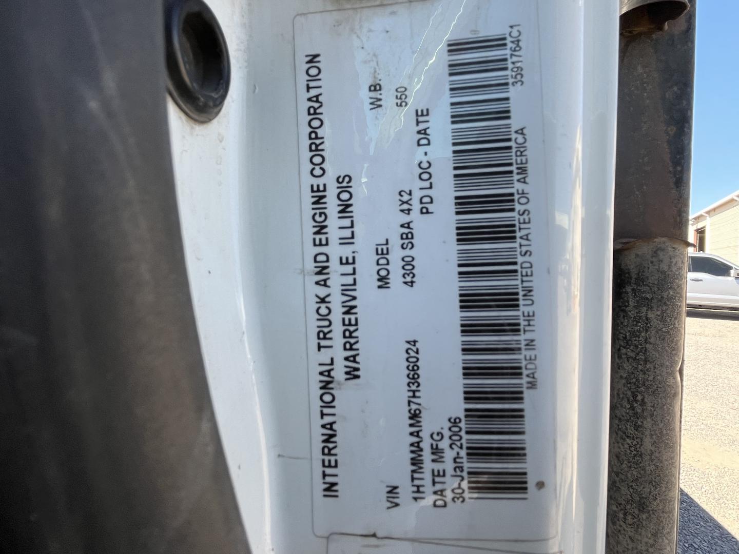 ./imagenes/INVOICE/2019/18000/CAMION PLATAFORMA INTERNATIONAL 4300 (44).JPG